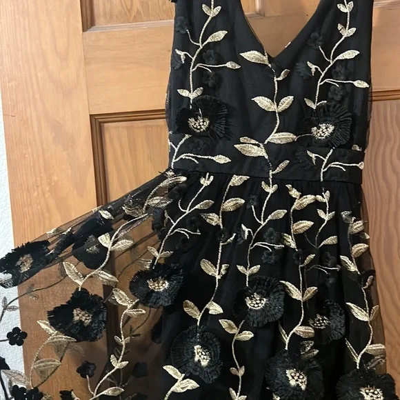 Floor length black formal dress - Picture 2 of 9